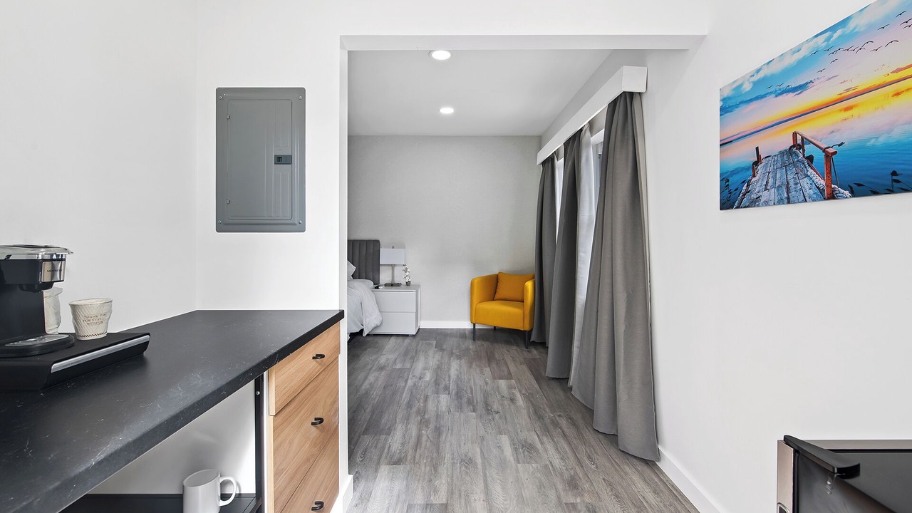 Photo of Bedroom in Lauderdale Beach