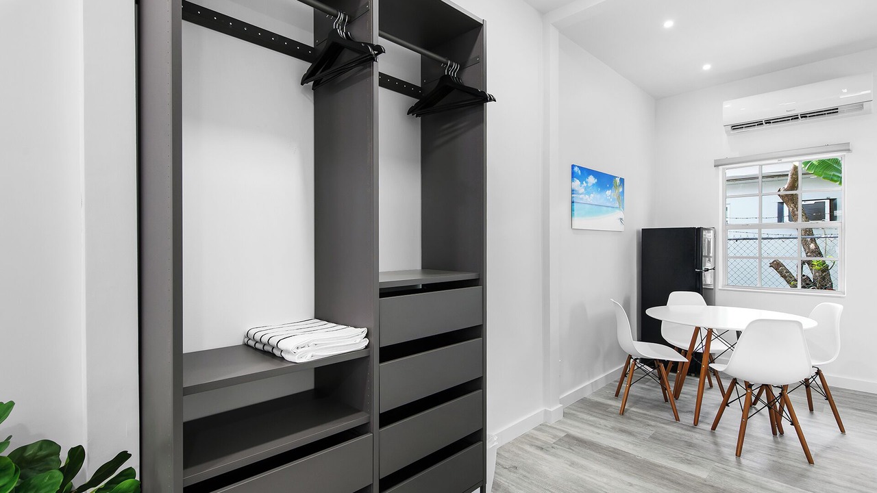 Photo of Bedroom in Lauderdale Beach