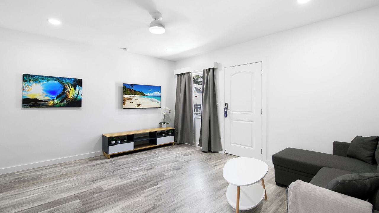 Photo of Others in Lauderdale Beach