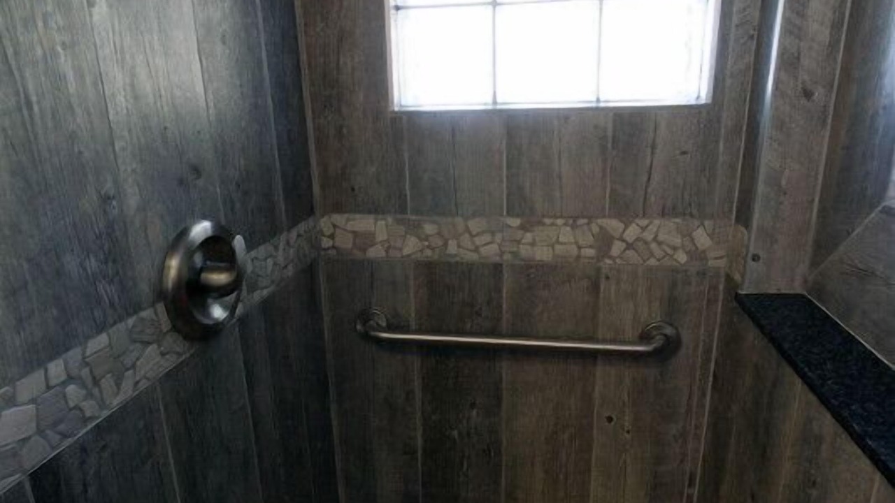 Photo of Bathroom in Beulah