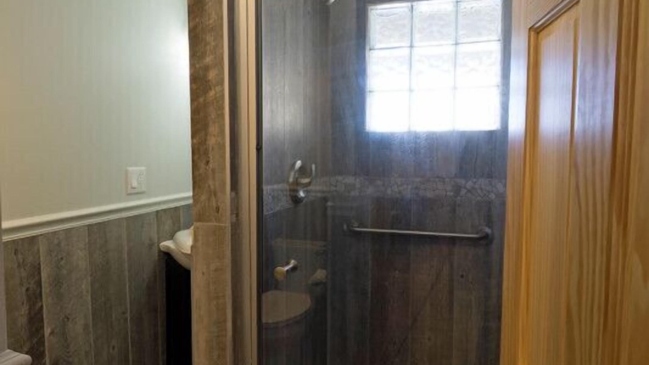 Photo of Bathroom in Beulah