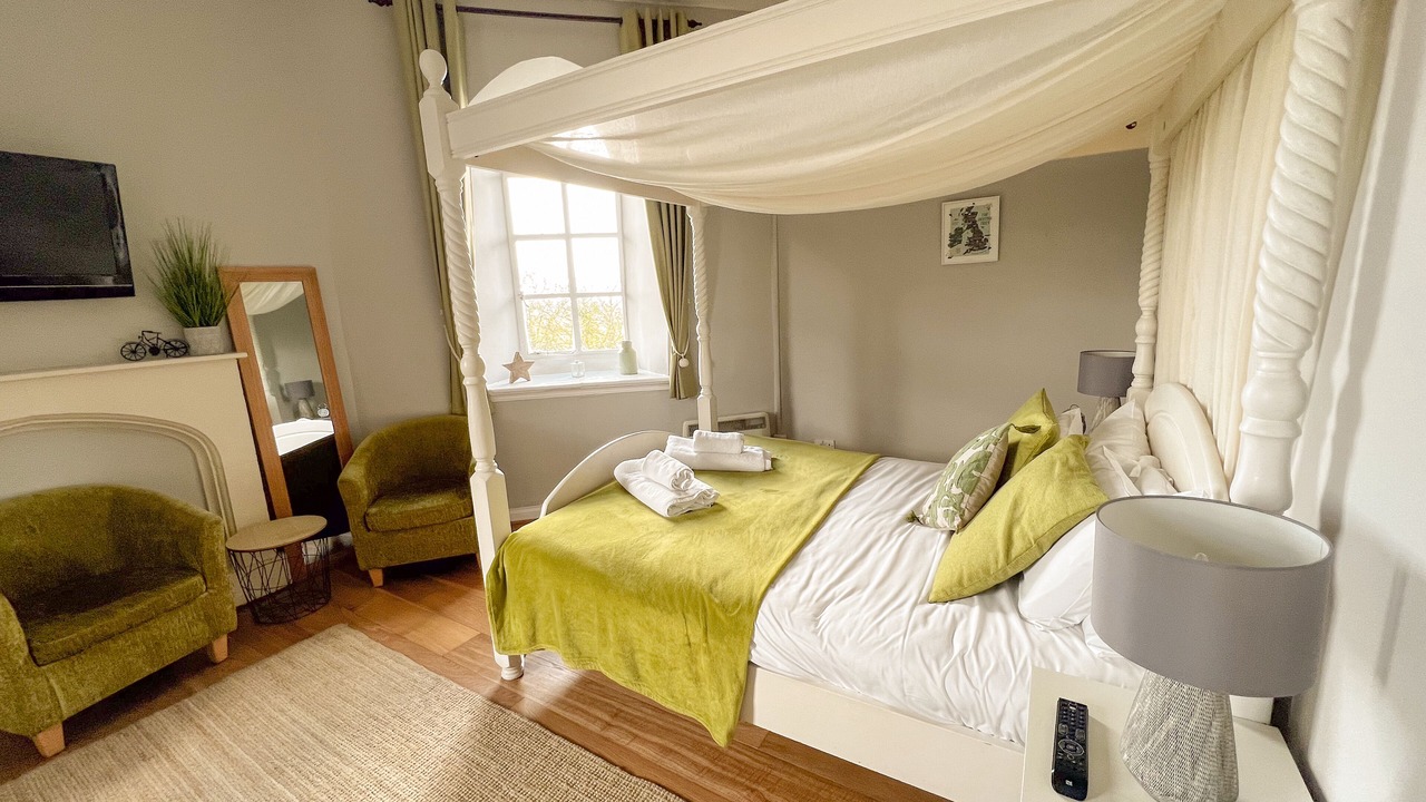 Photo of Bedroom in Sibford Gower