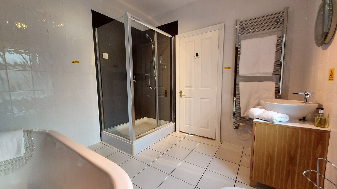Photo of Bathroom in Boscastle
