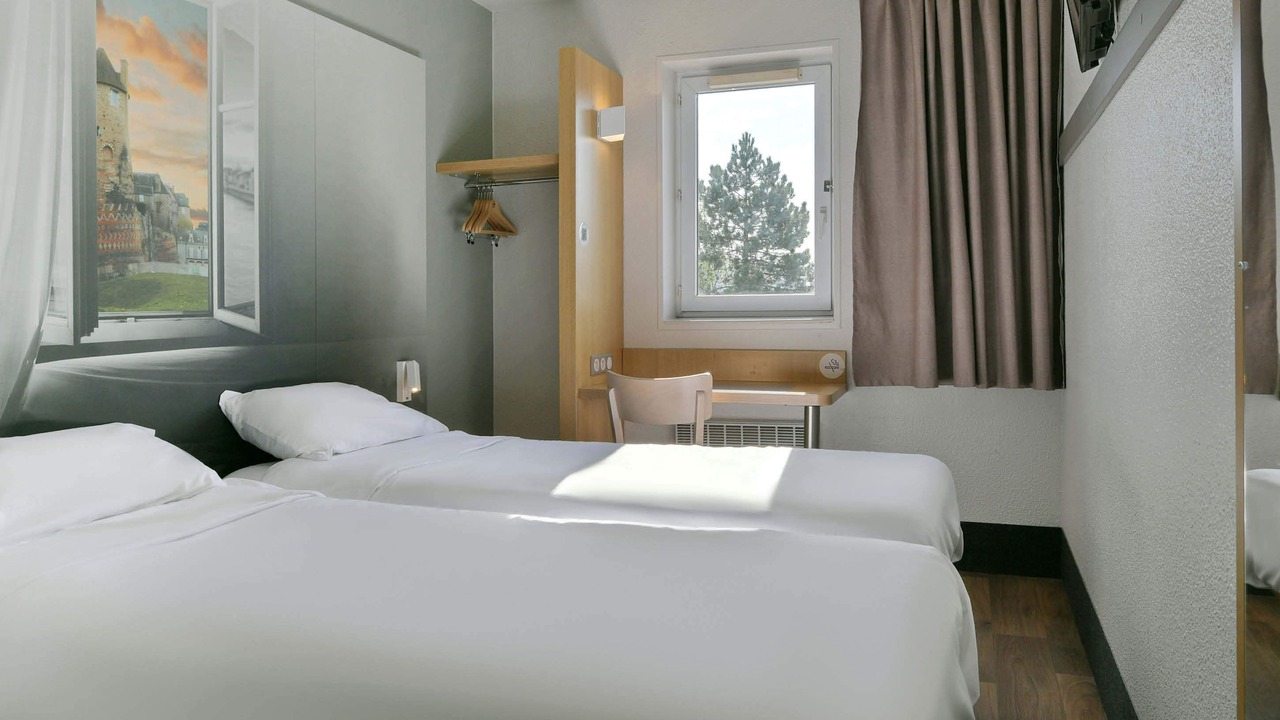Photo of Bedroom in Saint-Saturnin