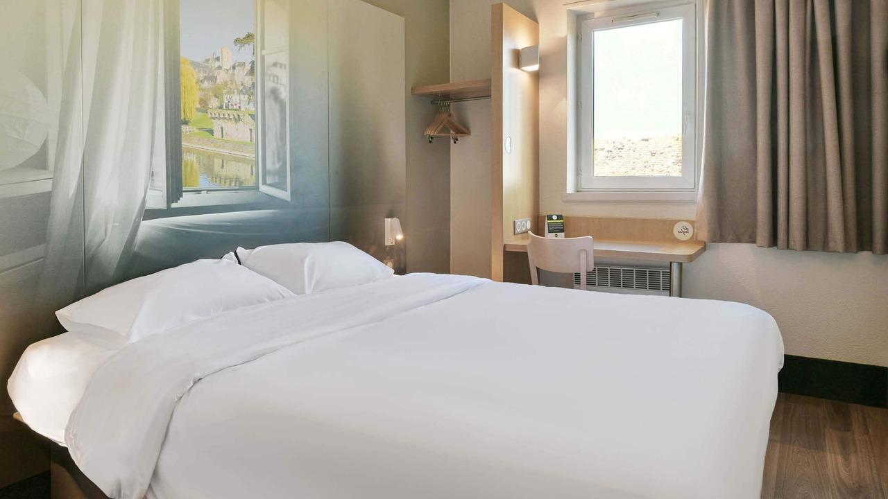 Photo of Bedroom in Saint-Saturnin