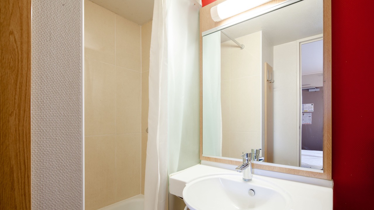 Photo of Bathroom in Longueau