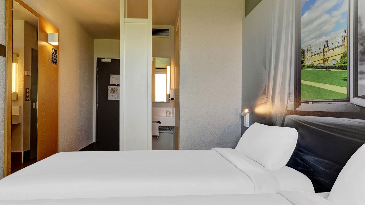 Photo of Bedroom in Chalons-en-Champagne