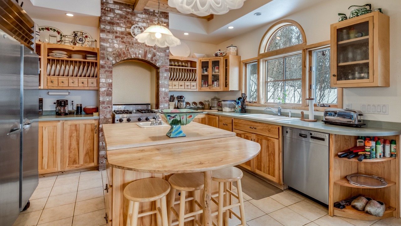 Photo of Kitchen in Talkeetna