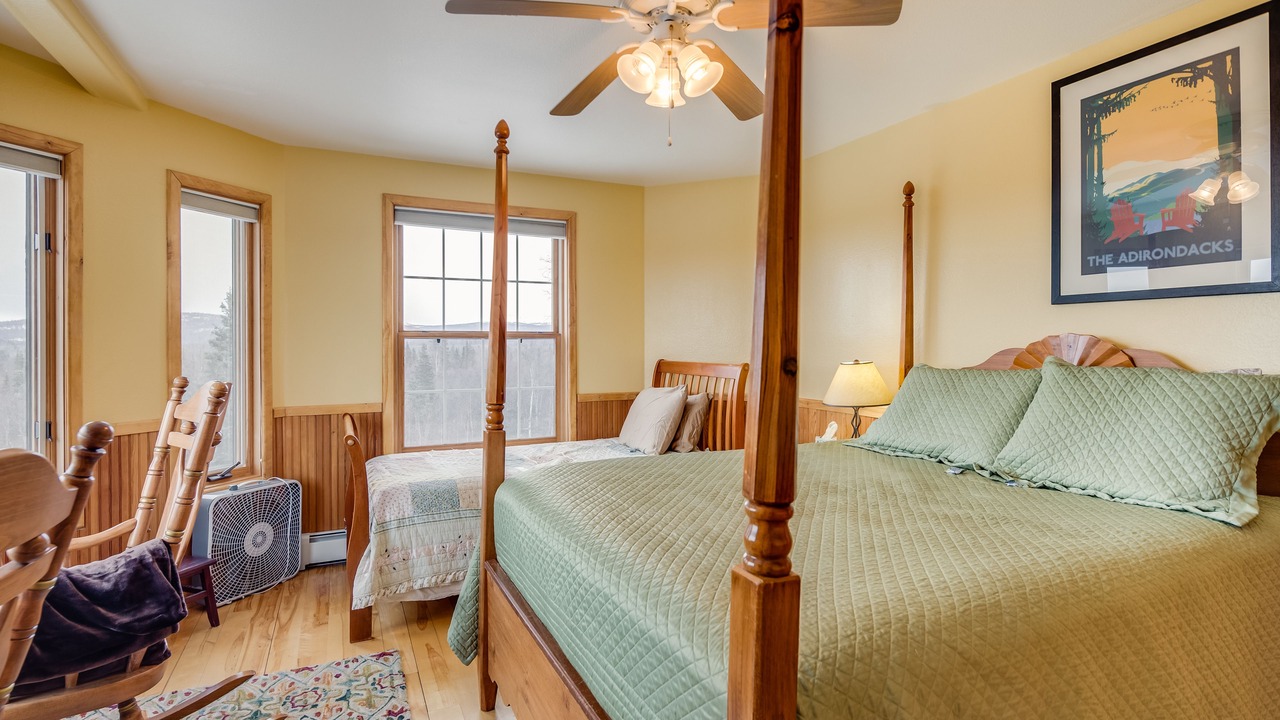 Photo of Bedroom in Talkeetna