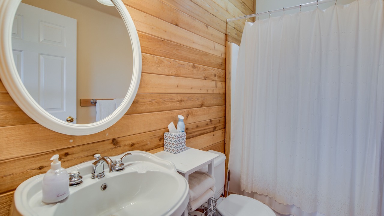 Photo of Bathroom in Talkeetna