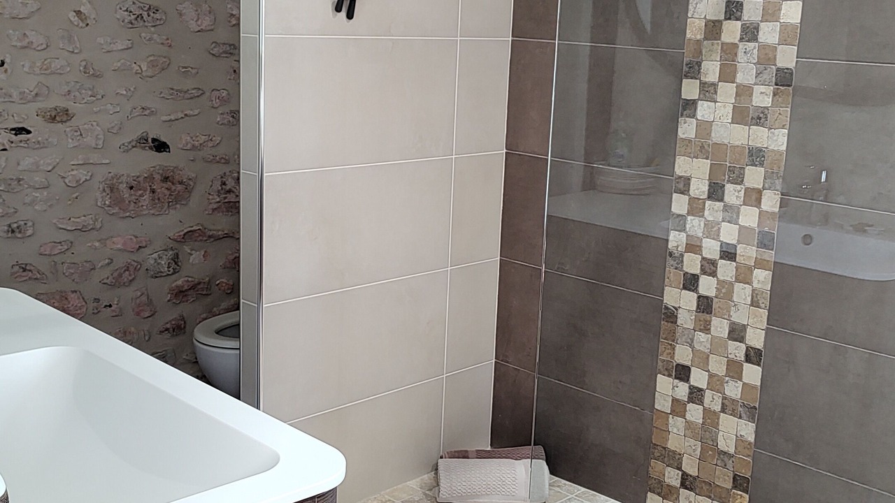 Photo of Bathroom in Limetz-Villez