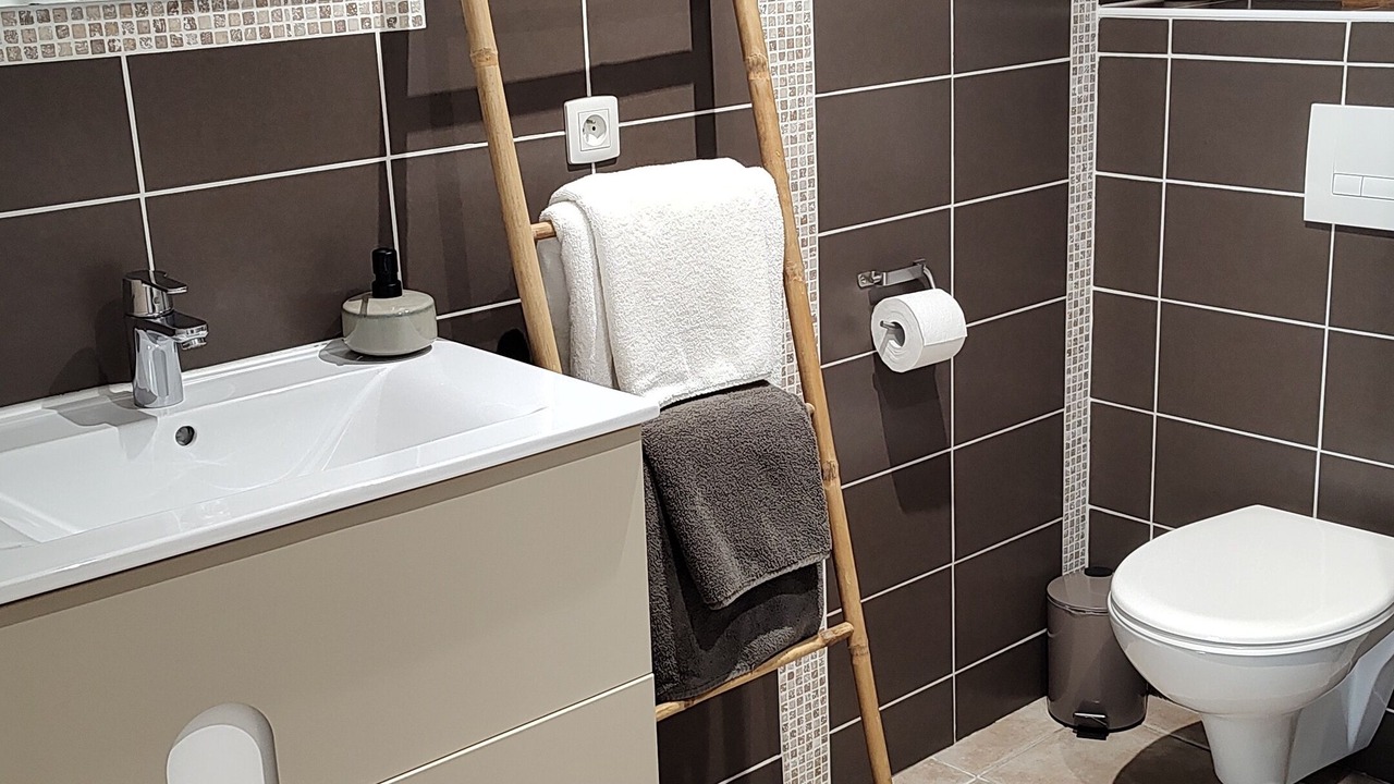Photo of Bathroom in Limetz-Villez