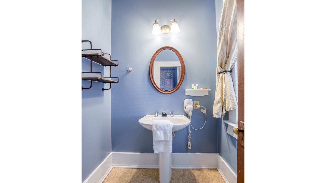 Photo of Bathroom in Abbeville