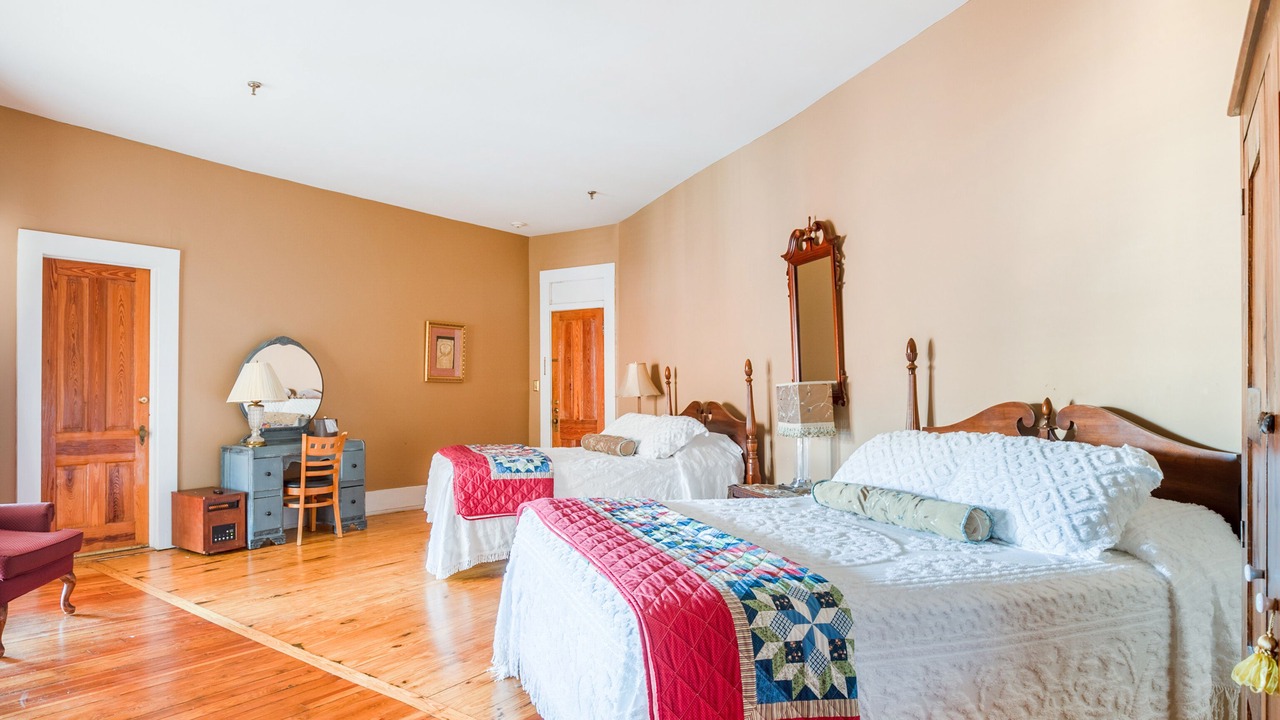 Photo of Bedroom in Abbeville