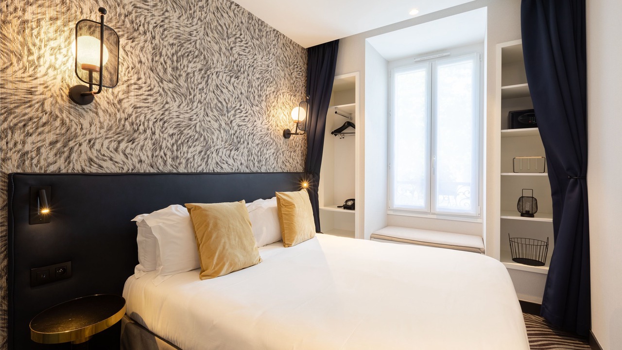 Photo of Bedroom in Quinze-Vingts