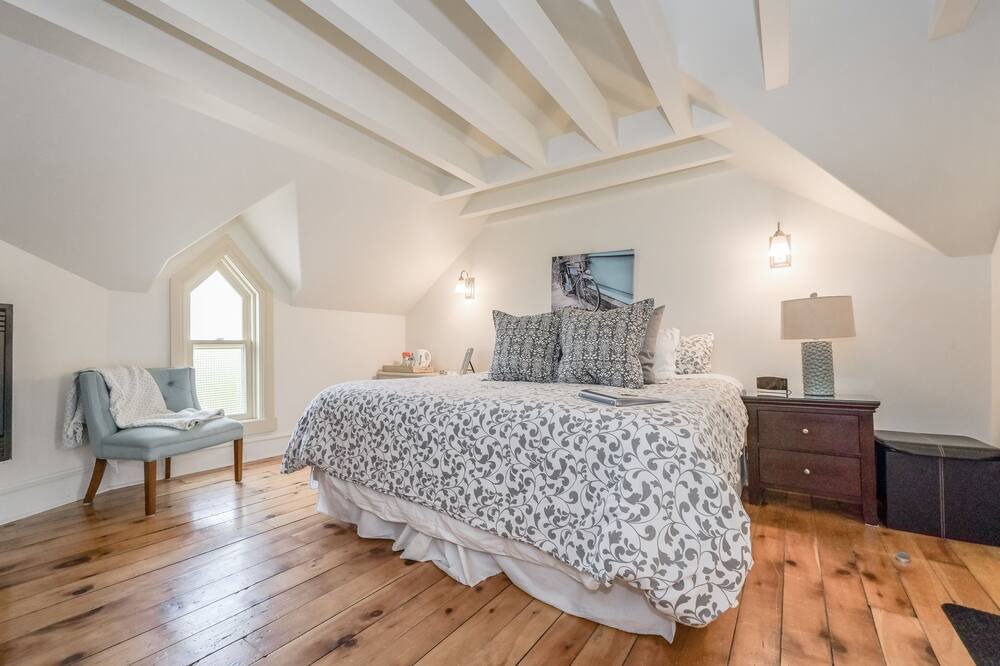 Photo of Bedroom in Fergus