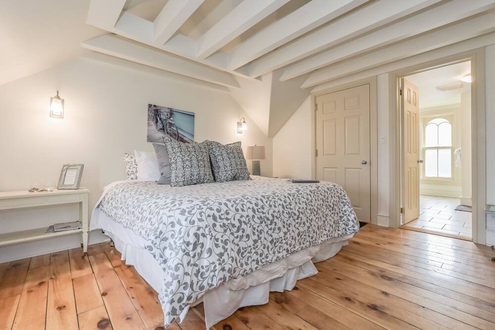 Photo of Bedroom in Fergus