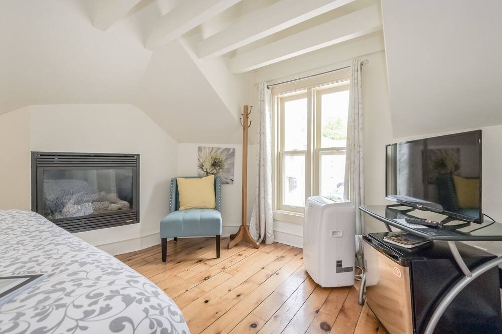 Photo of Bedroom in Fergus