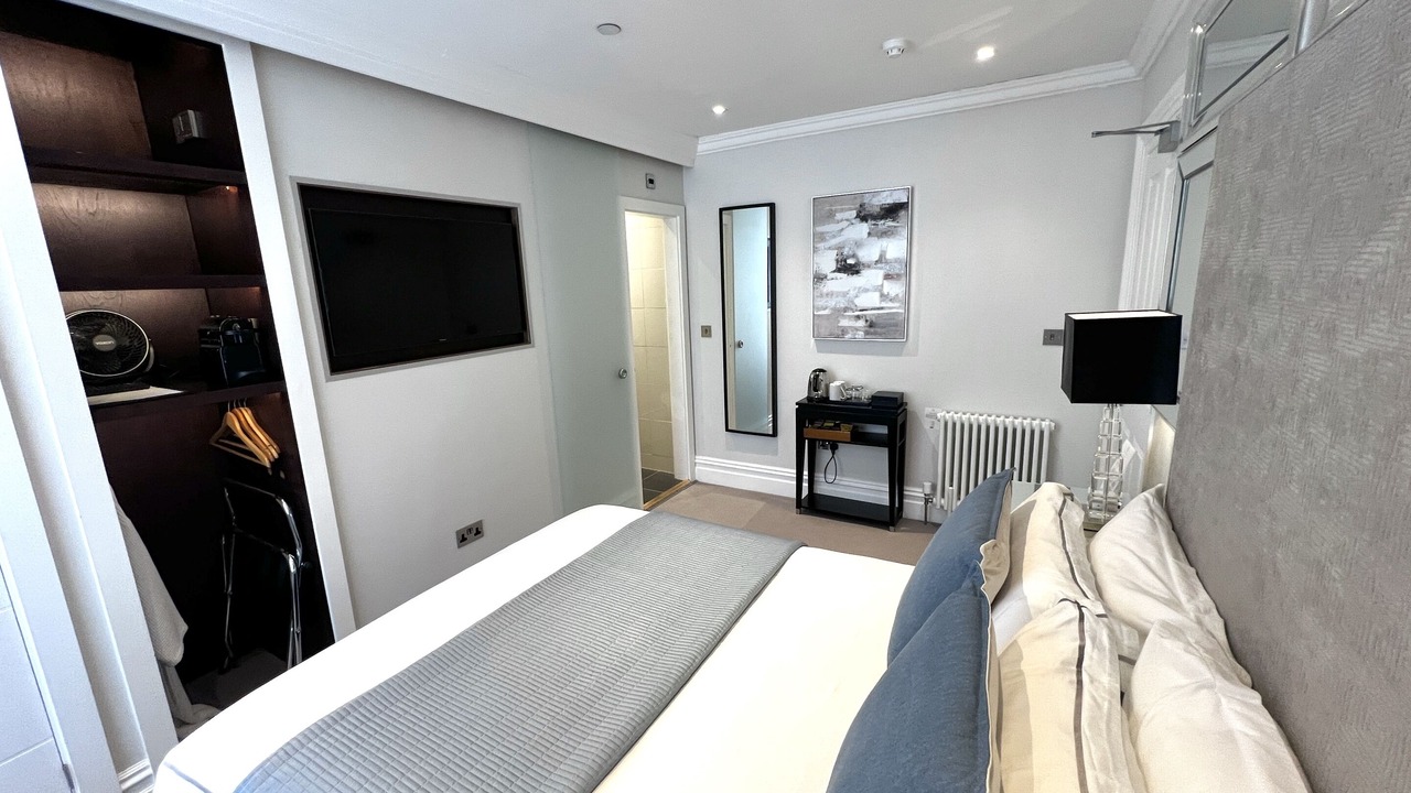 Photo of Bedroom in Tavistock