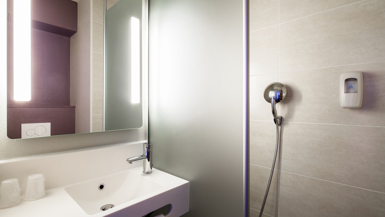 Photo of Bathroom in Cuincy