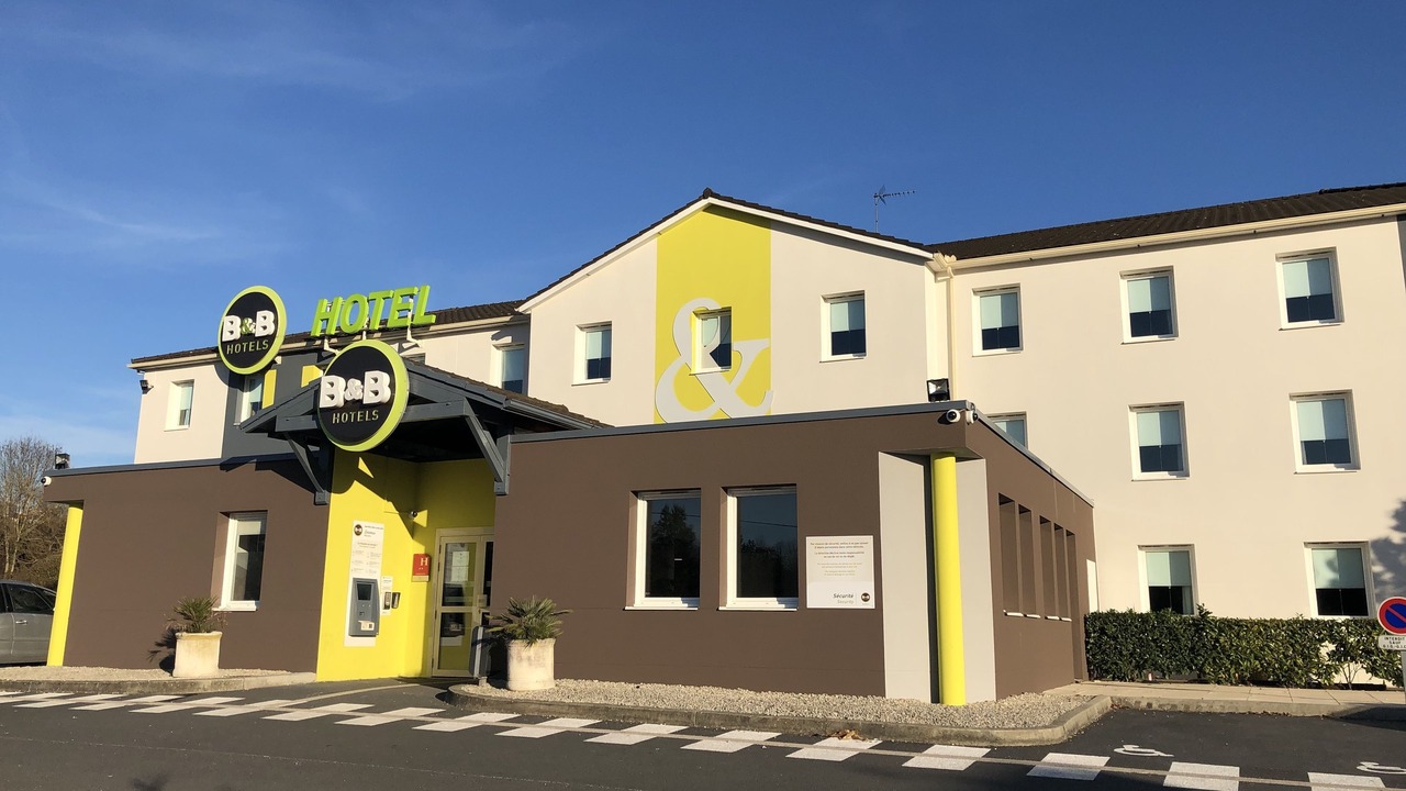 Photo of Buildings in Ussac