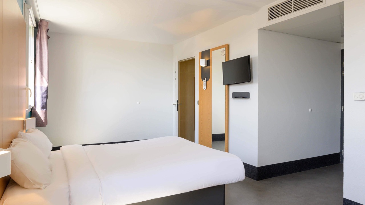 Photo of Bedroom in Lieusaint