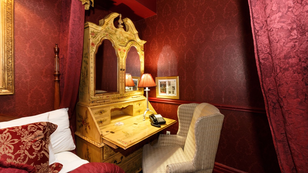 Photo of Bedroom in Mexican War Streets