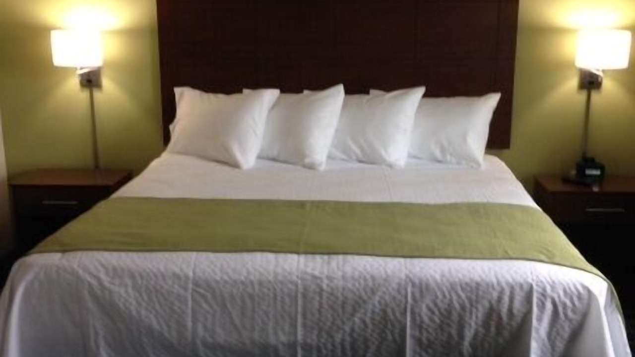 Photo of Bedroom in Algona