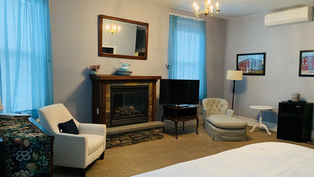 Photo of Livingroom in White Mills