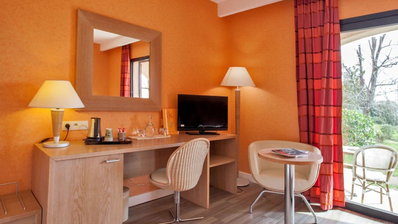 Photo of Bedroom in Casamozza