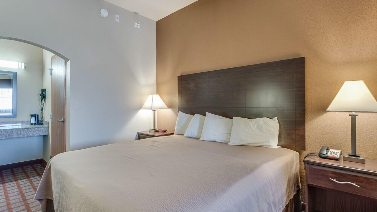 Photo of Bedroom in Cushing