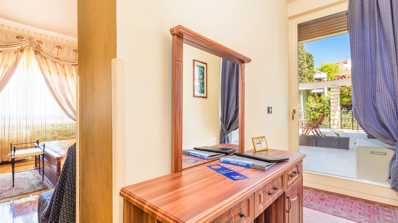 Photo of Bedroom in Banjol