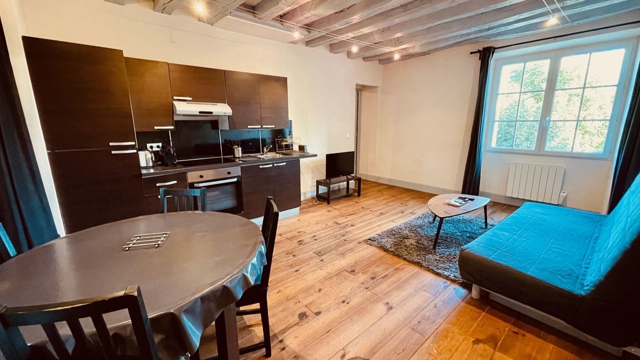 Photo of Livingroom in Thiveral-Grignon