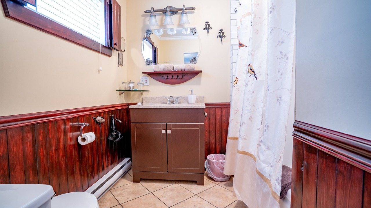 Photo of Bathroom in Magog