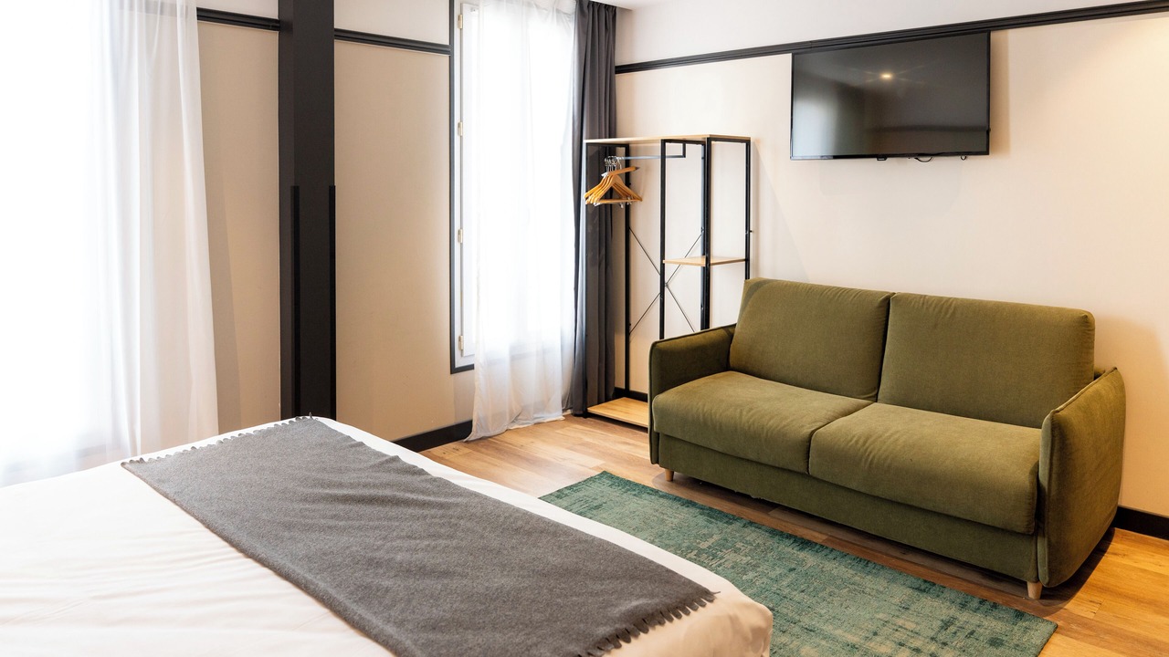 Photo of Bedroom in Asnieres-sur-Seine