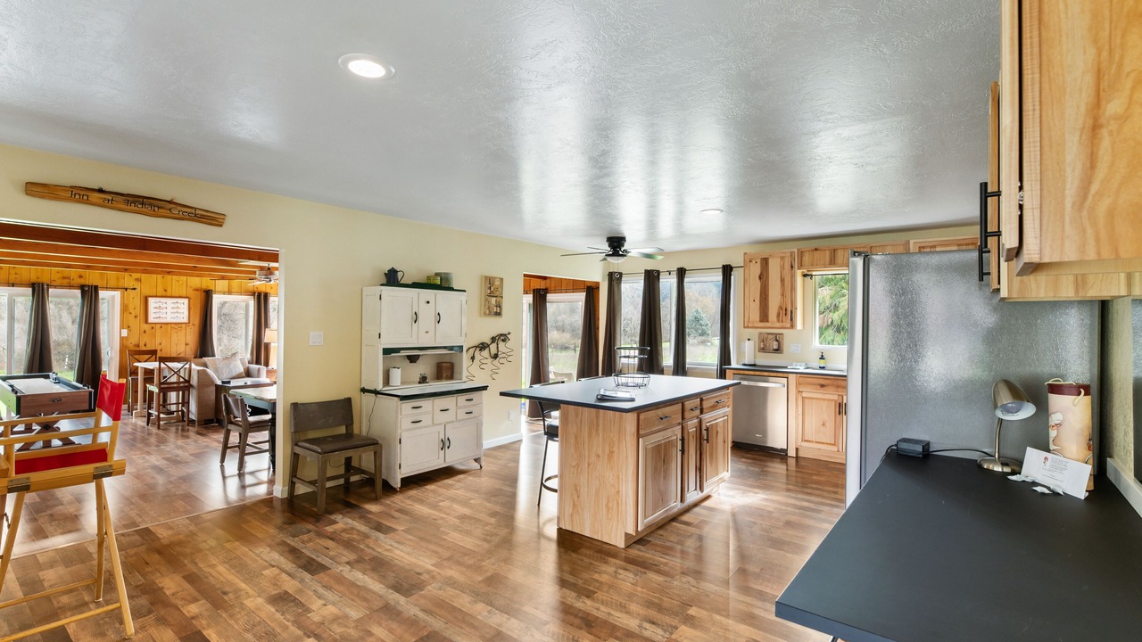 Photo of Others in Douglas City