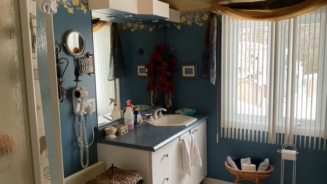 Photo of Bathroom in Saint-Honore