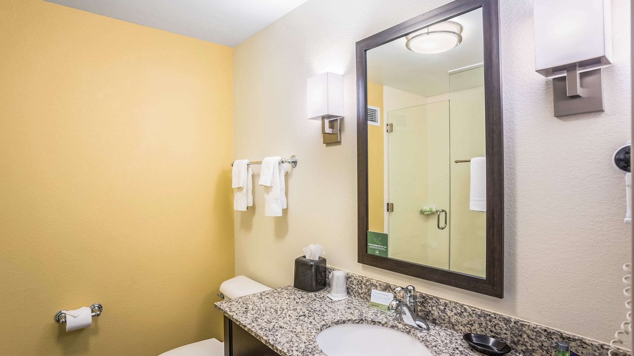 Photo of Bathroom in Hannibal