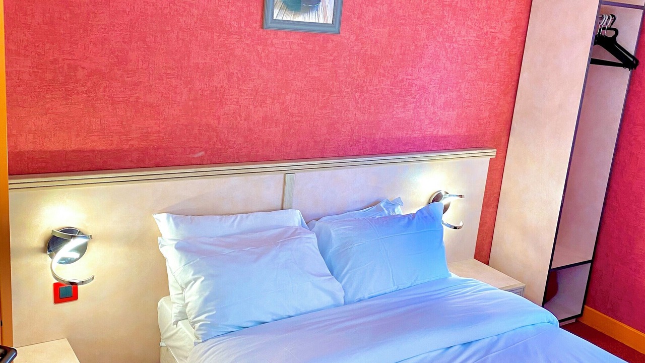 Photo of Bedroom in Gif-sur-Yvette