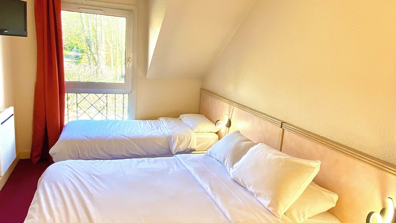 Photo of Bedroom in Gif-sur-Yvette