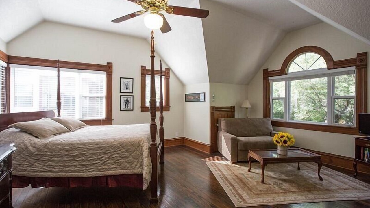 Photo of Livingroom in Clarksville