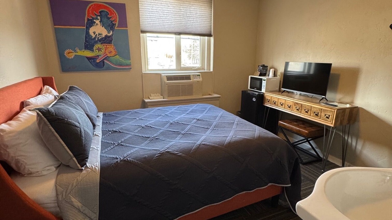 Photo of Bedroom in Douglas