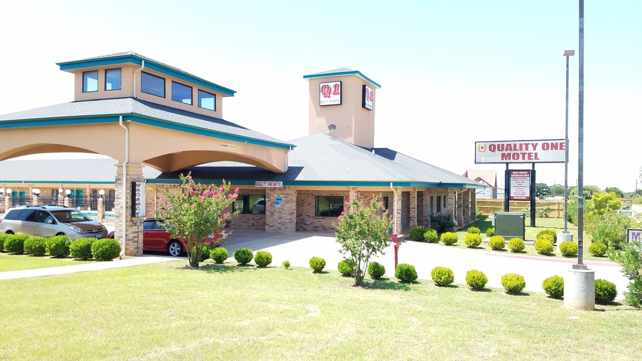 Photo of Buildings in Weatherford