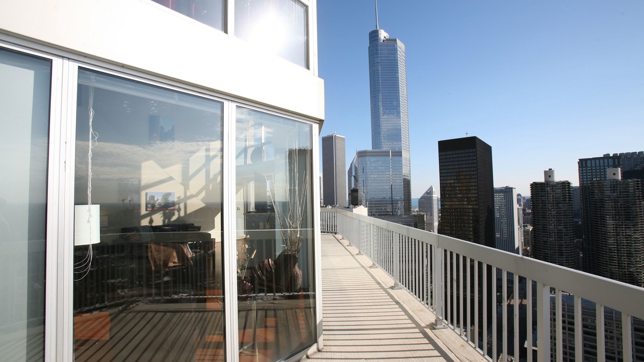 Photo of Patio Balcony in Downtown Chicago