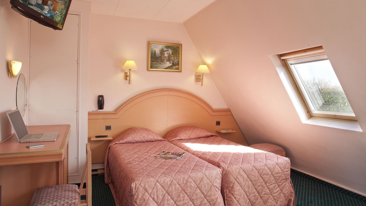 Photo of Bedroom in 5th Arrondissement