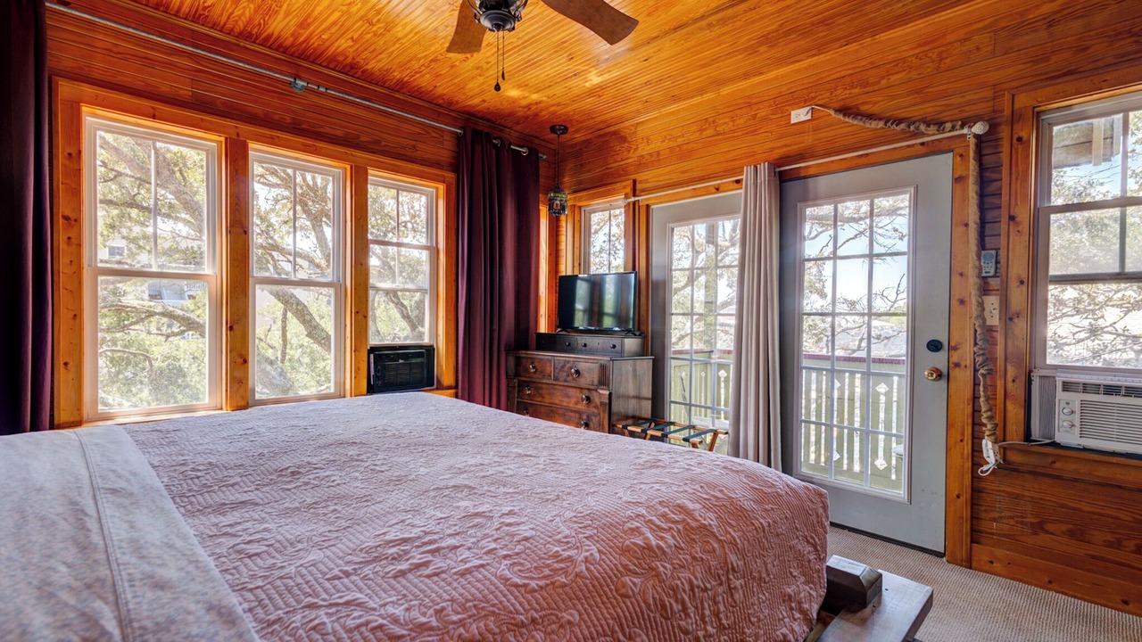 Photo of Bedroom in Folly Beach