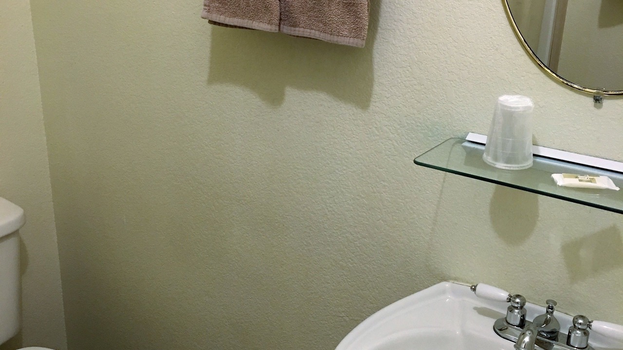 Photo of Bathroom in Chalk