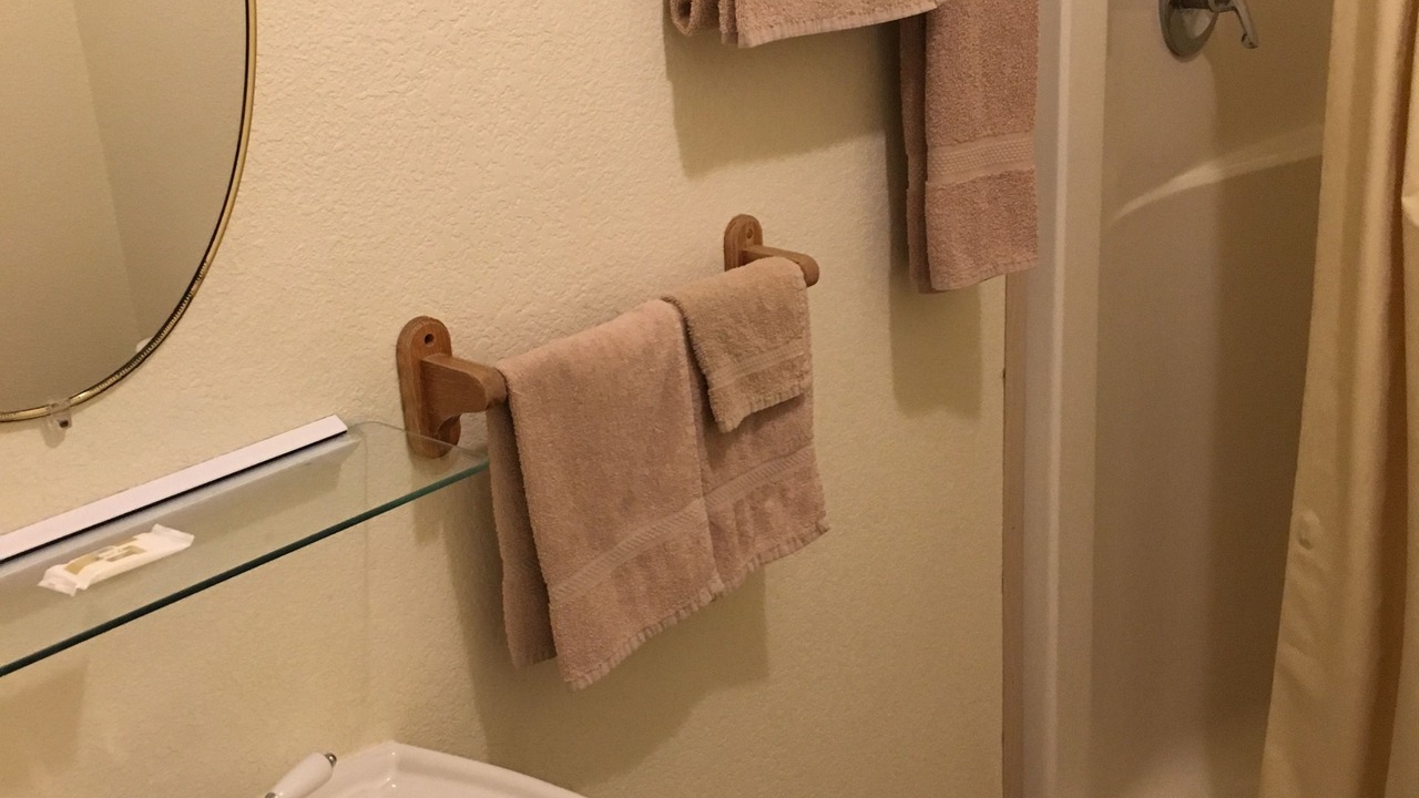 Photo of Bathroom in Chalk