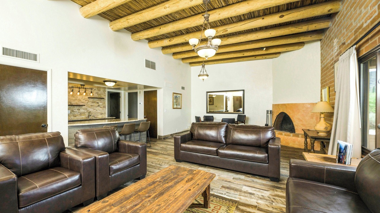 Photo of Livingroom in Tanque Verde