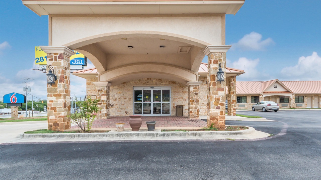 Photo of Outdoor in Floresville